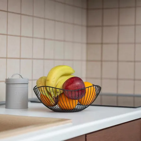 Town, 3 Min To - Kyma 4 *