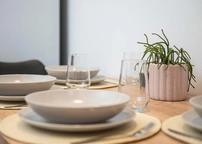 Apartmán Sunny - 3 Min Walk To & Town - Iv